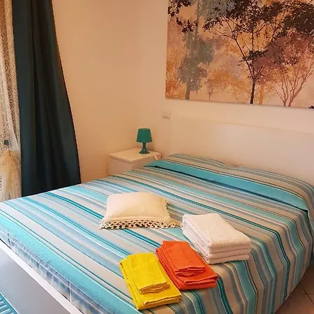 ゲストハウス Lory 4*