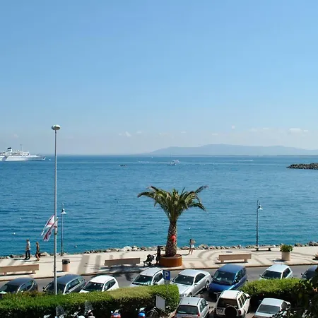 Lory Πανσιόν
